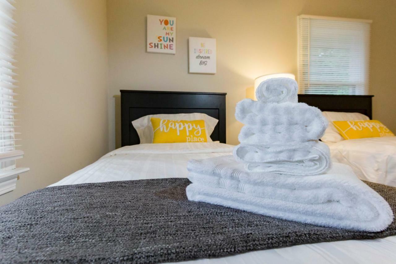Luxury Home W/Gameroom Kingsizebed Near Six Flags ออสเทล ภายนอก รูปภาพ