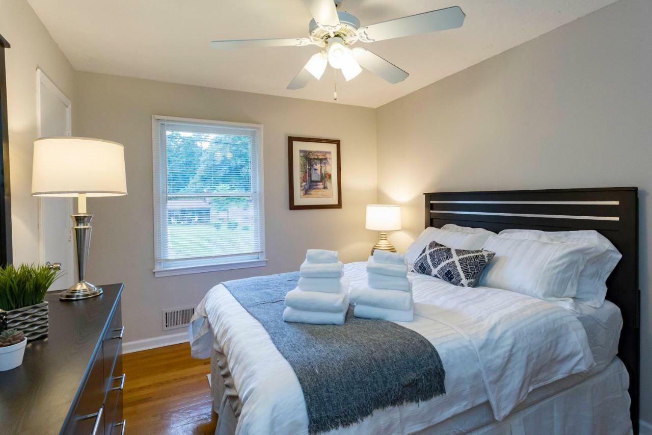 Luxury Home W/Gameroom Kingsizebed Near Six Flags ออสเทล ภายนอก รูปภาพ